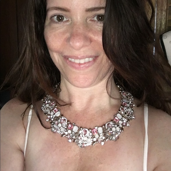 new. pink and white crystal statement necklace - Picture 3 of 9